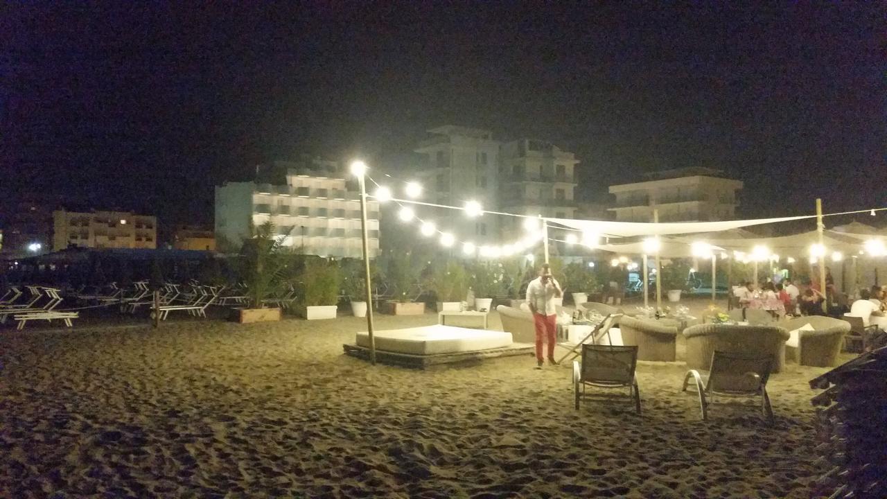 Hotel Marco Lido Di Savio Exterior foto